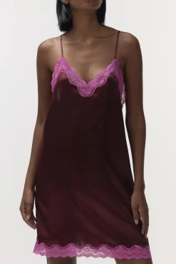 Love Stories Willow Kurzes Slip-Kleid Burgund Online